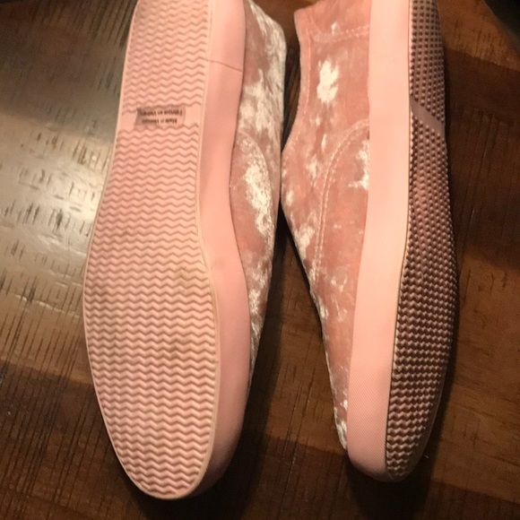 A little too small for me. - Picture 2 of 5